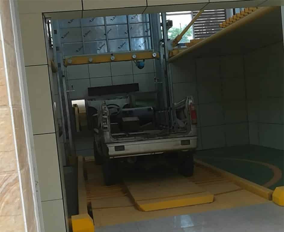 甘肅蘭州垂直升降立體車庫設備05.jpg