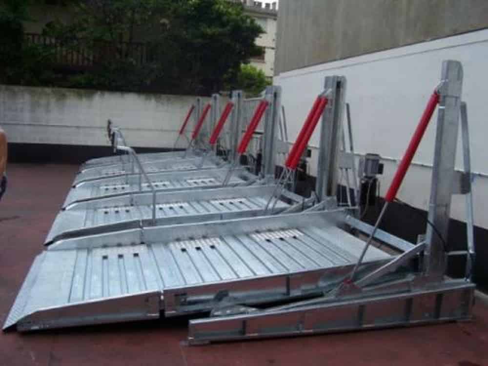 甘肅蘭州俯仰式簡易升降立體車庫設備應用展示.jpg